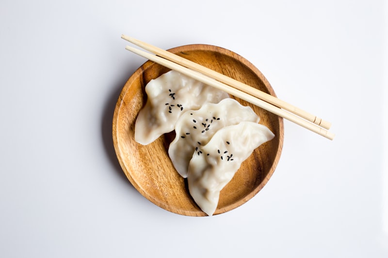 南京芳婆糕团店 - 乌饭团与糖芋苗